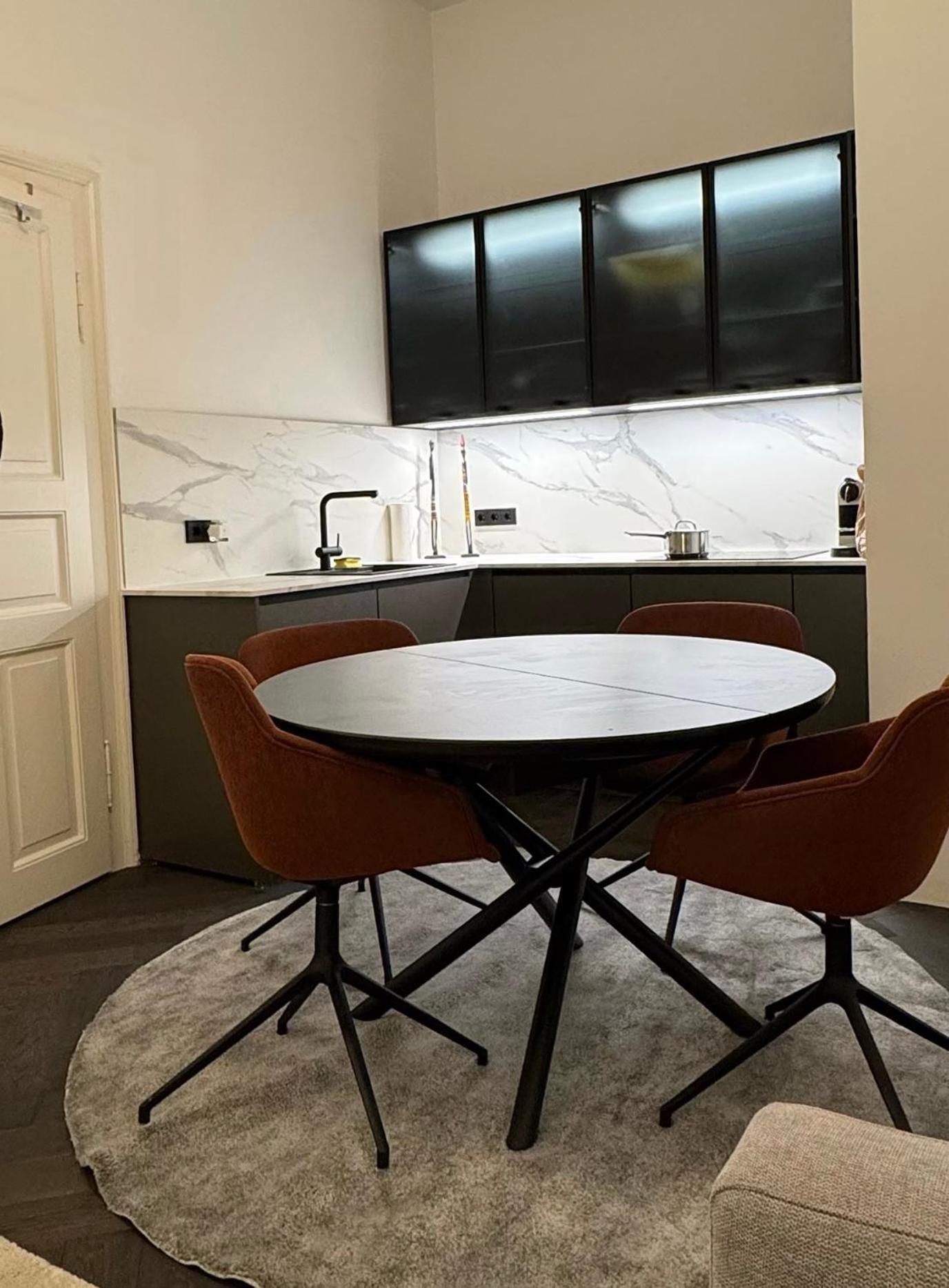 Appartement Exklusives Designer-apartment In Altbogenhausen Hochwertige Ausstattung Fuer Hoechste Ansprueche