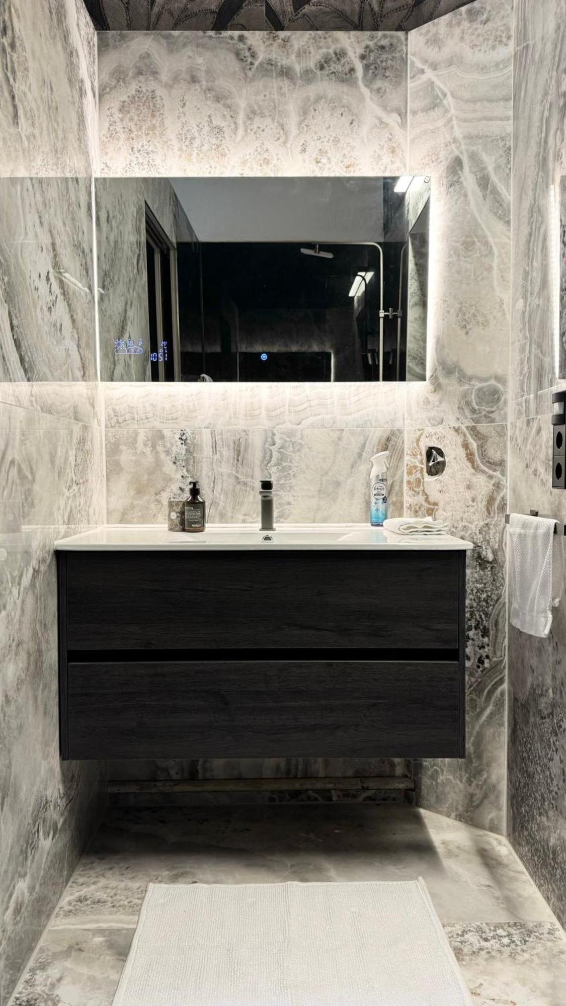 Exklusives Designer-apartment In Altbogenhausen Hochwertige Ausstattung Fuer Hoechste Ansprueche München
