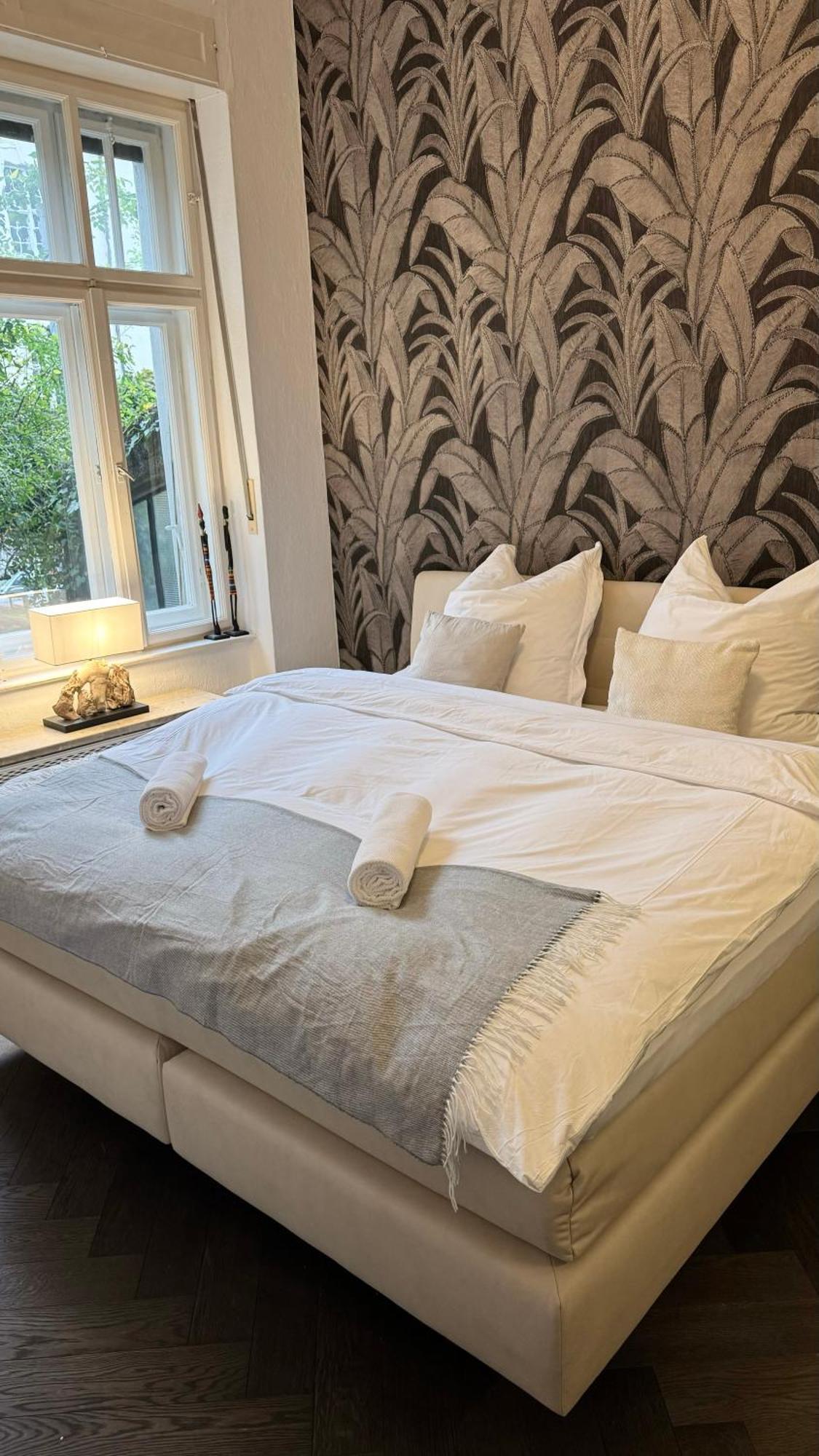 Exklusives Designer-apartment In Altbogenhausen Hochwertige Ausstattung Fuer Hoechste Ansprueche München