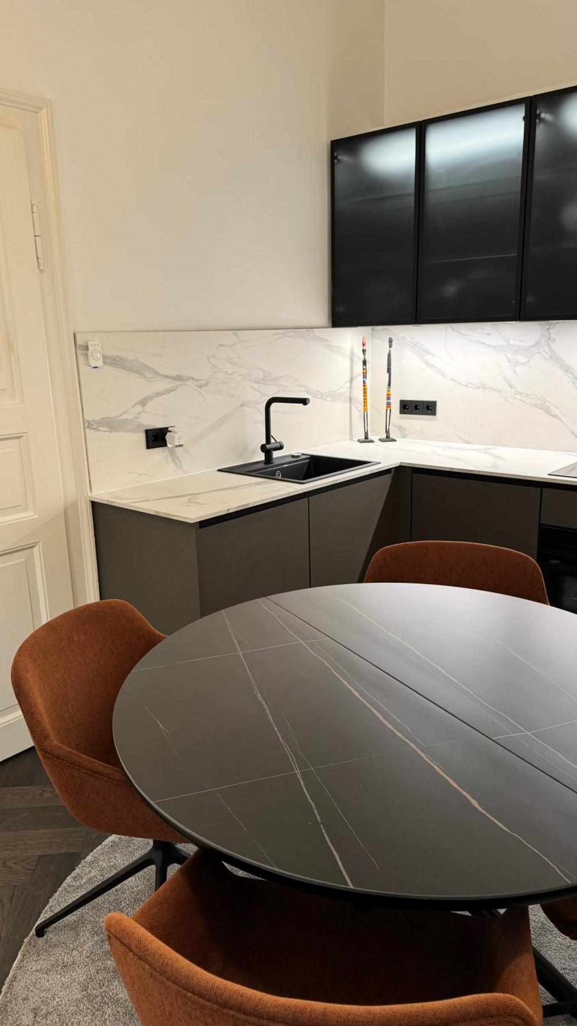 Appartement Exklusives Designer-apartment In Altbogenhausen Hochwertige Ausstattung Fuer Hoechste Ansprueche München