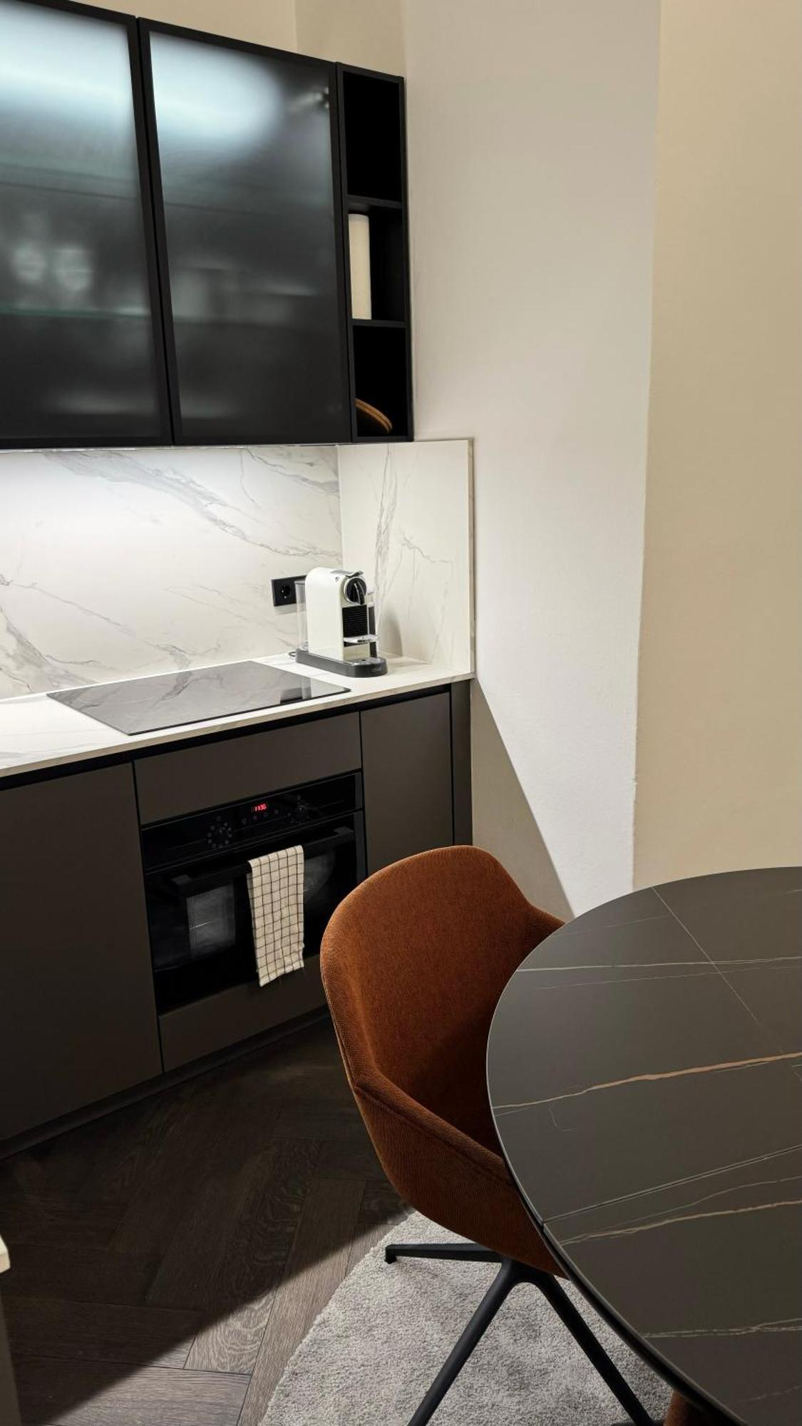 Appartement Exklusives Designer-apartment In Altbogenhausen Hochwertige Ausstattung Fuer Hoechste Ansprueche München