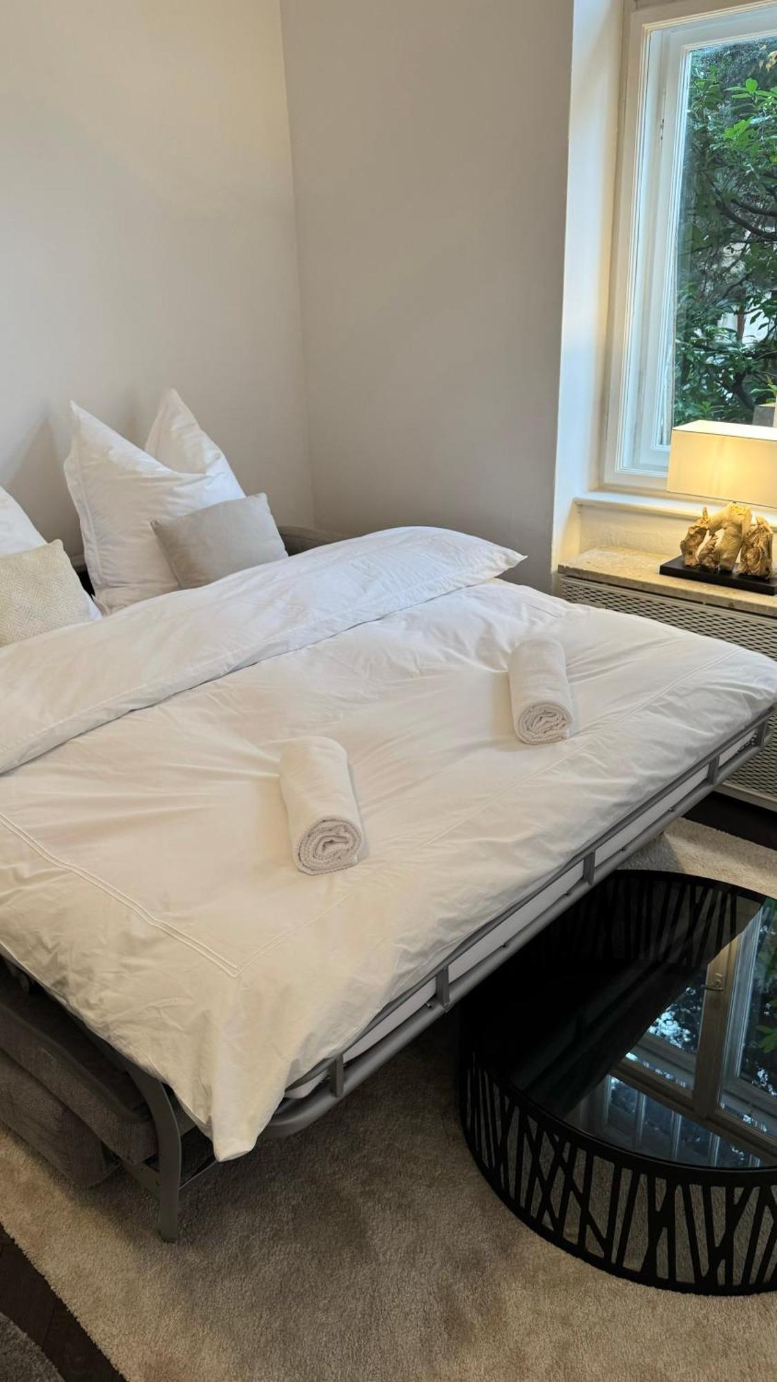 Appartement Exklusives Designer-apartment In Altbogenhausen Hochwertige Ausstattung Fuer Hoechste Ansprueche
