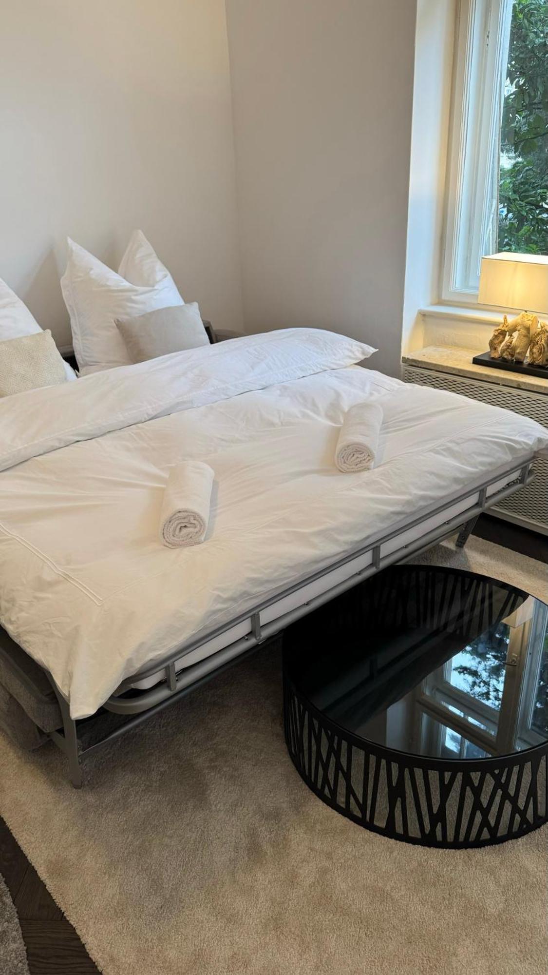 Appartement Exklusives Designer-apartment In Altbogenhausen Hochwertige Ausstattung Fuer Hoechste Ansprueche München