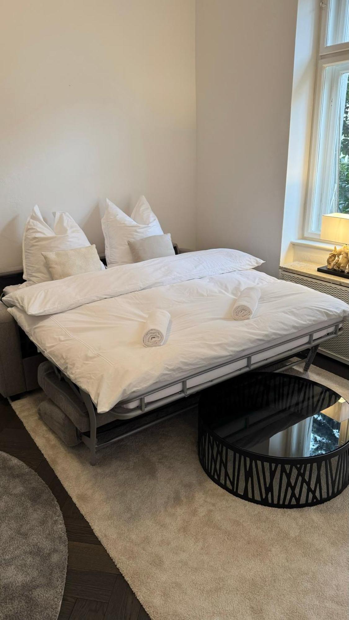 Appartement Exklusives Designer-apartment In Altbogenhausen Hochwertige Ausstattung Fuer Hoechste Ansprueche